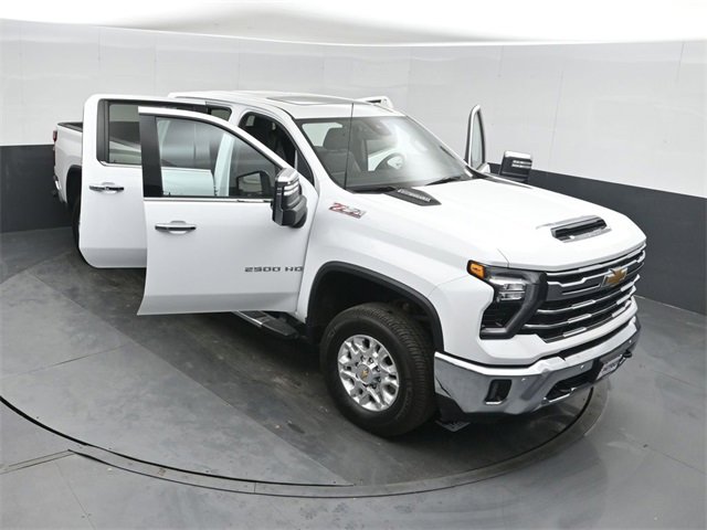 Used 2024 Chevrolet Silverado 2500 LTZ w/ LTZ Convenience Package image 52