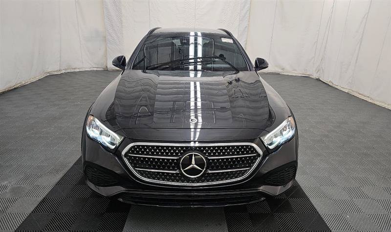 Used 2025 Mercedes-Benz E 450 4MATIC All-Terrain Wagon image 2