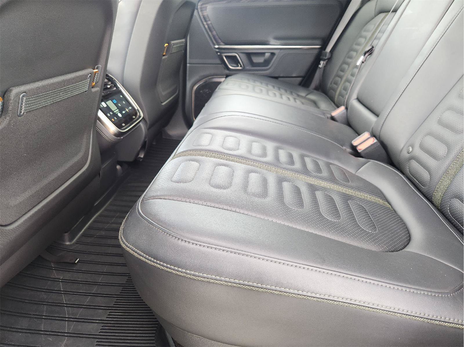 Used 2022 Rivian R1T Adventure AWD/4WD image 28