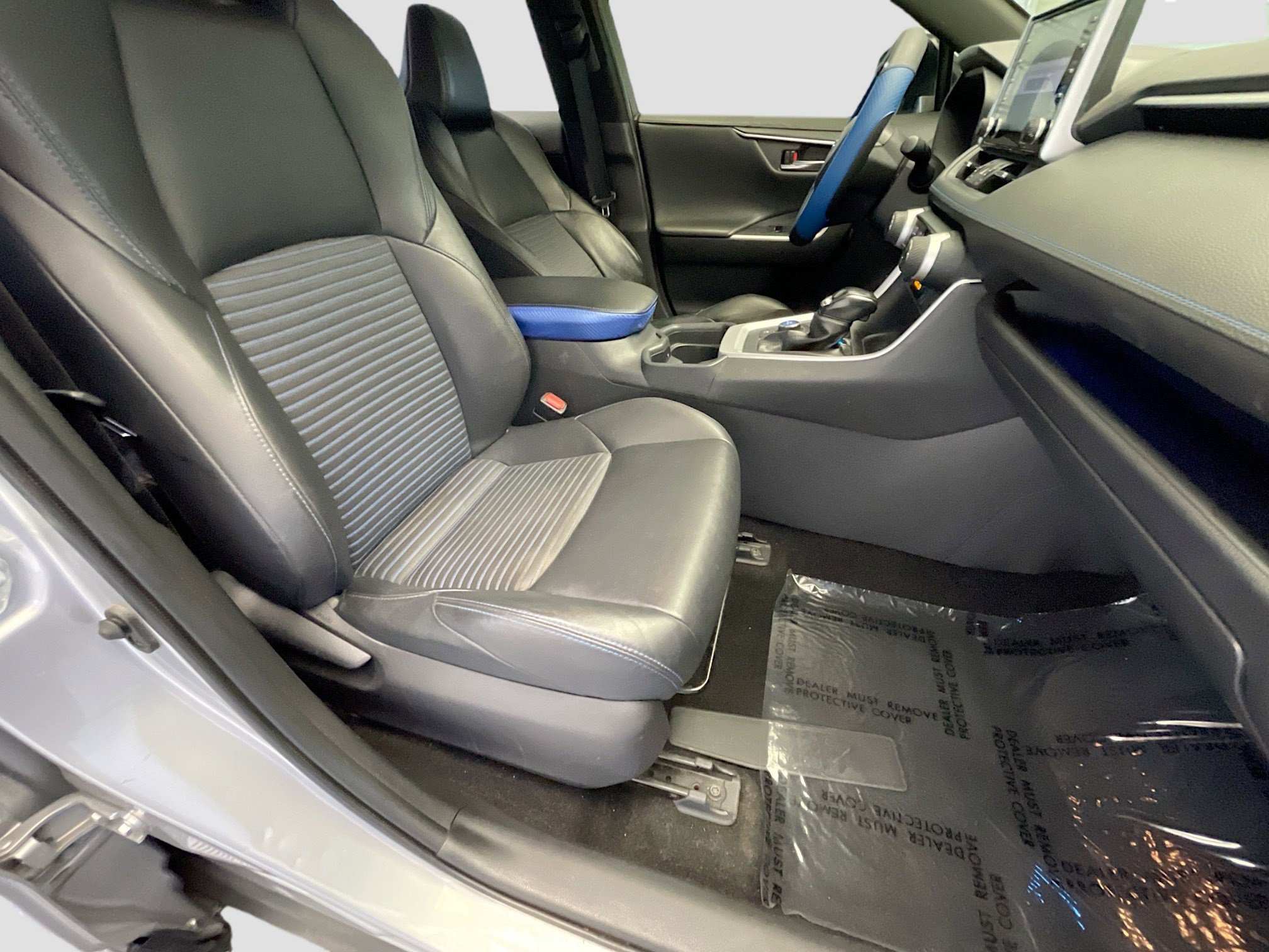 Used 2019 Toyota RAV4 XSE w/ Carpet Mat Package image 18