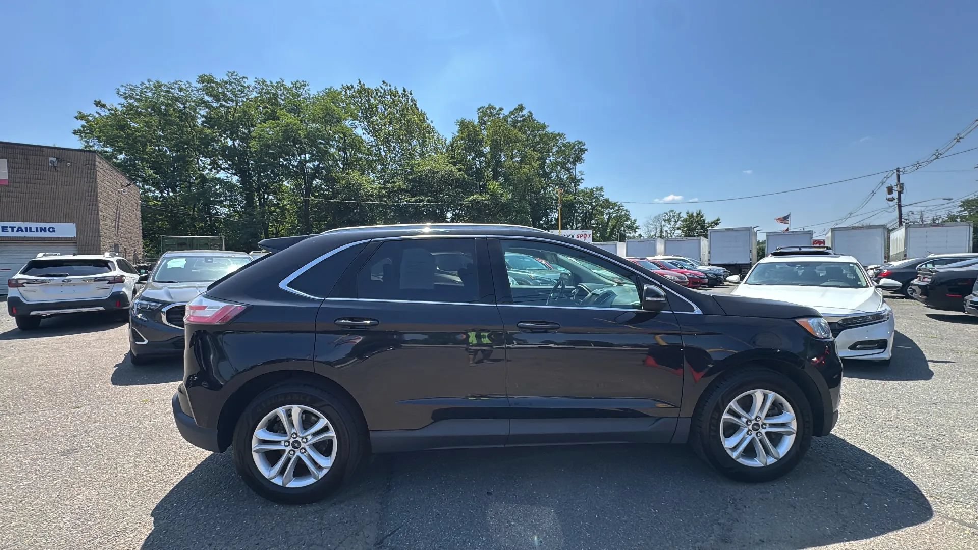 Used 2019 Ford Edge SEL w/ Equipment Group 201A AWD/4WD image 4