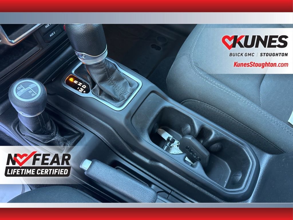 Used 2022 Jeep Wrangler Unlimited Sport AWD/4WD image 35
