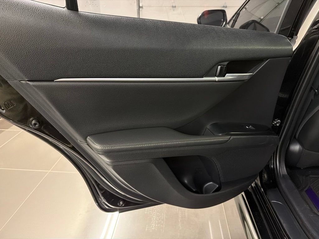Used 2020 Toyota Camry XSE FWD image 31