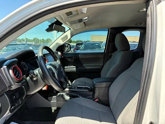 Used 2020 Toyota Tacoma SR w/ SX Package AWD/4WD image 9
