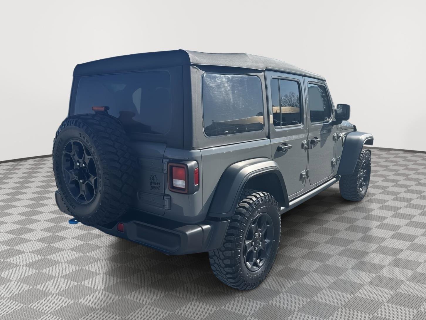Used 2023 Jeep Wrangler Unlimited w/ Cold Weather Group image 3