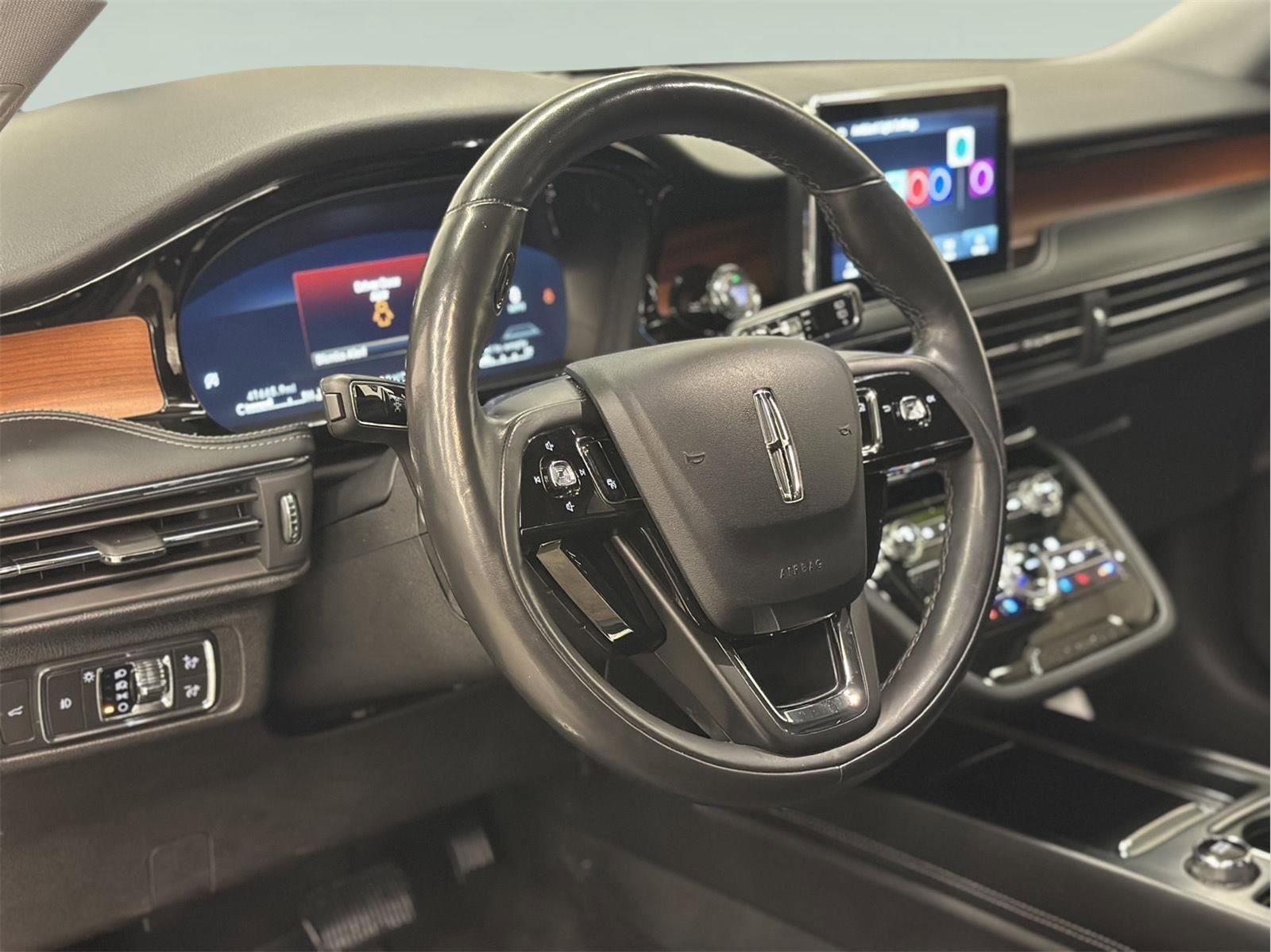 Used 2022 Lincoln Corsair Reserve w/ Equipment Group 201A image 17