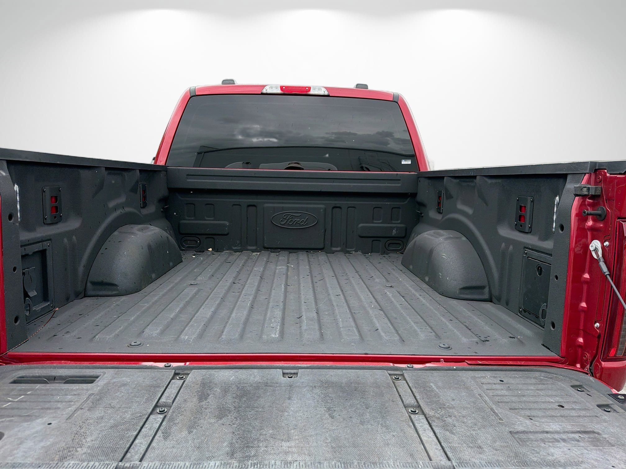 Used 2024 Ford F150 XLT w/ Mobile Office Package RWD image 12