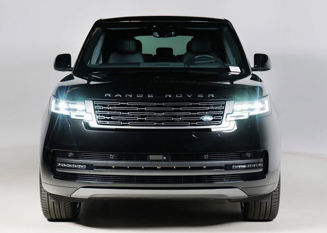 New 2025 Land Rover Range Rover SE image 8