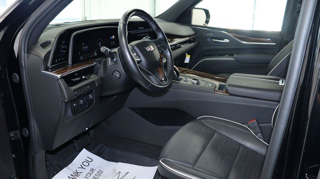 Certified 2024 Cadillac Escalade Premium Luxury w/ Performance Package AWD/4WD image 25