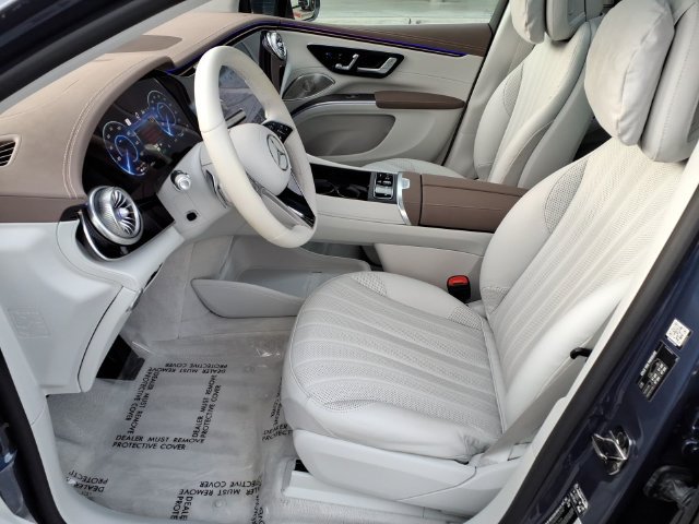 Certified 2023 Mercedes-Benz EQS 580 4MATIC SUV image 13