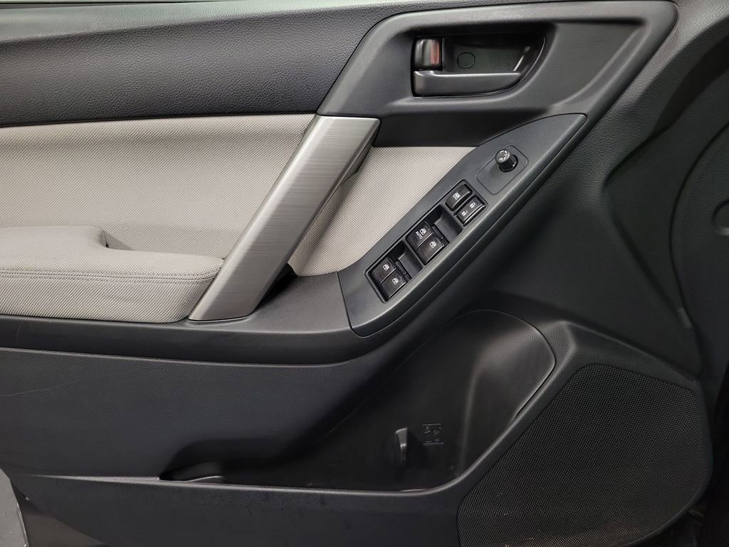 Used 2015 Subaru Forester 2.5i Premium image 23