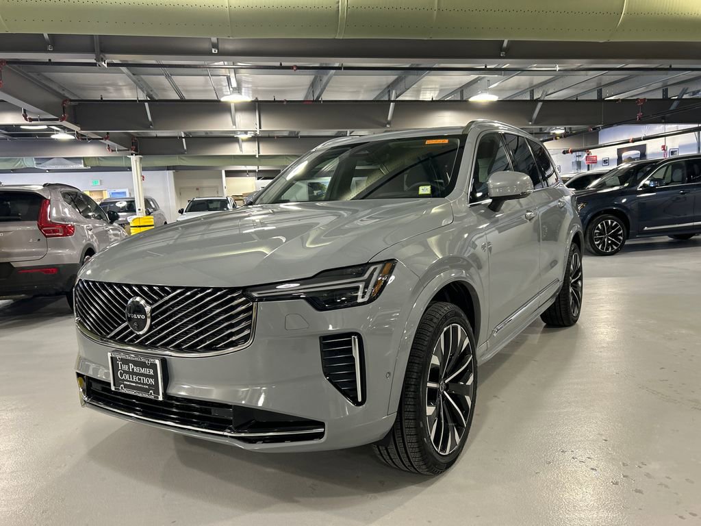 Used 2026 Volvo XC90 B6 Ultra w/ Protection Package image 5