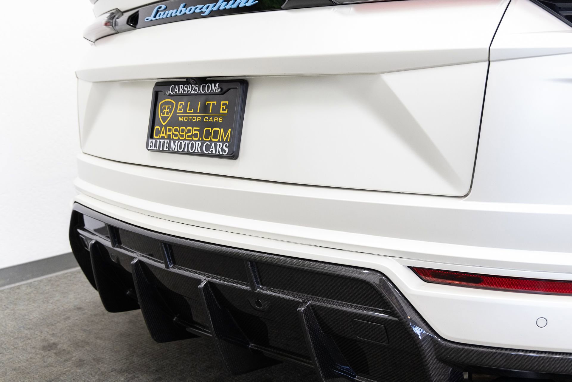 Used 2020 Lamborghini Urus AWD/4WD image 25