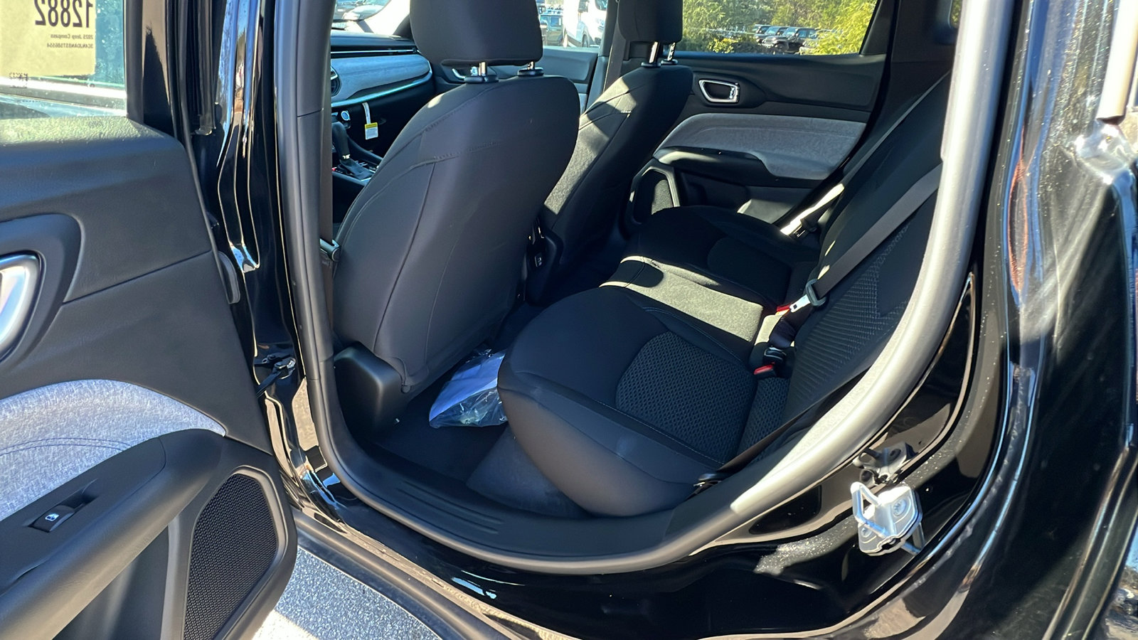 Certified 2025 Jeep Compass Sport image 23