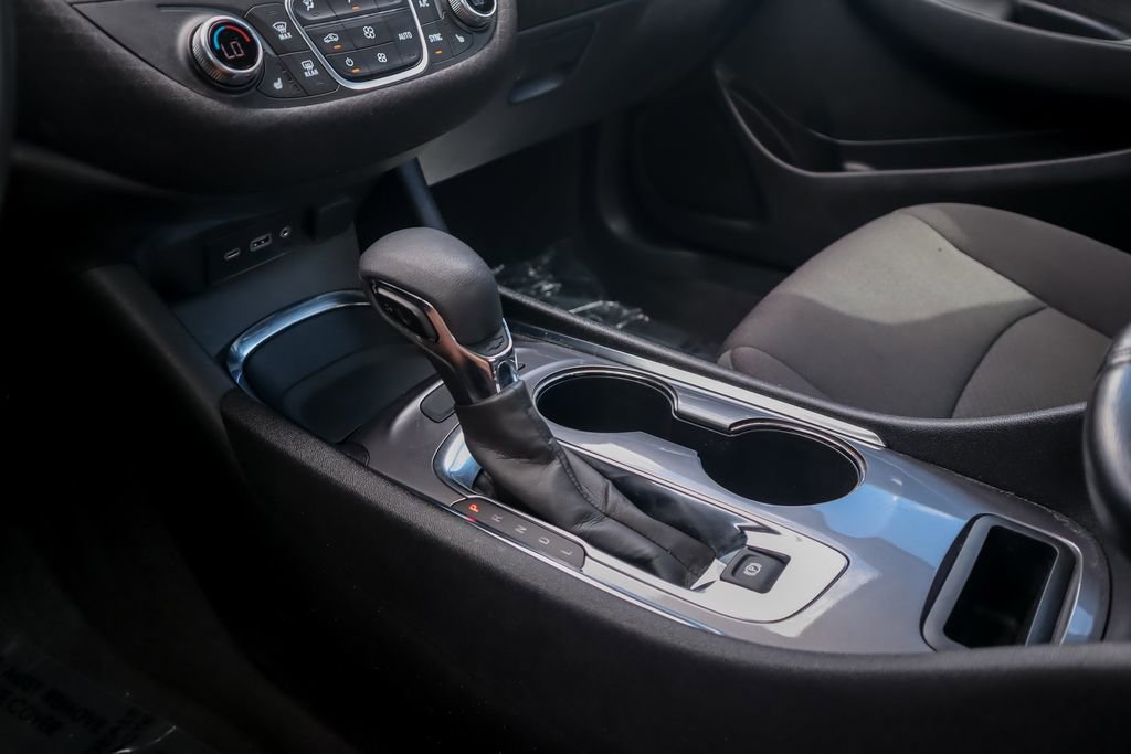 Used 2023 Chevrolet Malibu LT FWD image 17