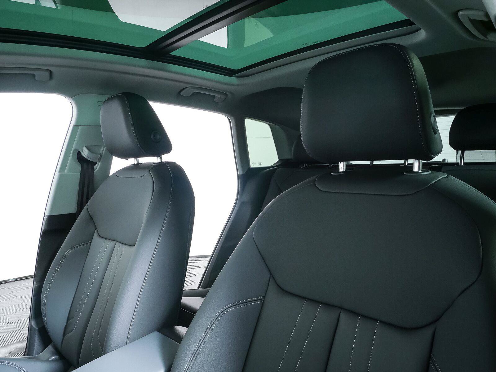 New 2026 Audi Q3 quattro 2.0T AWD/4WD image 5