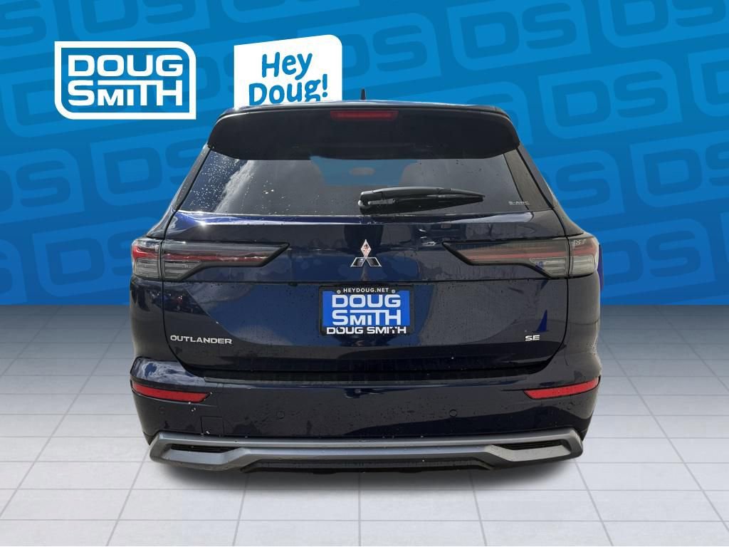 New 2026 Mitsubishi Outlander SE image 3