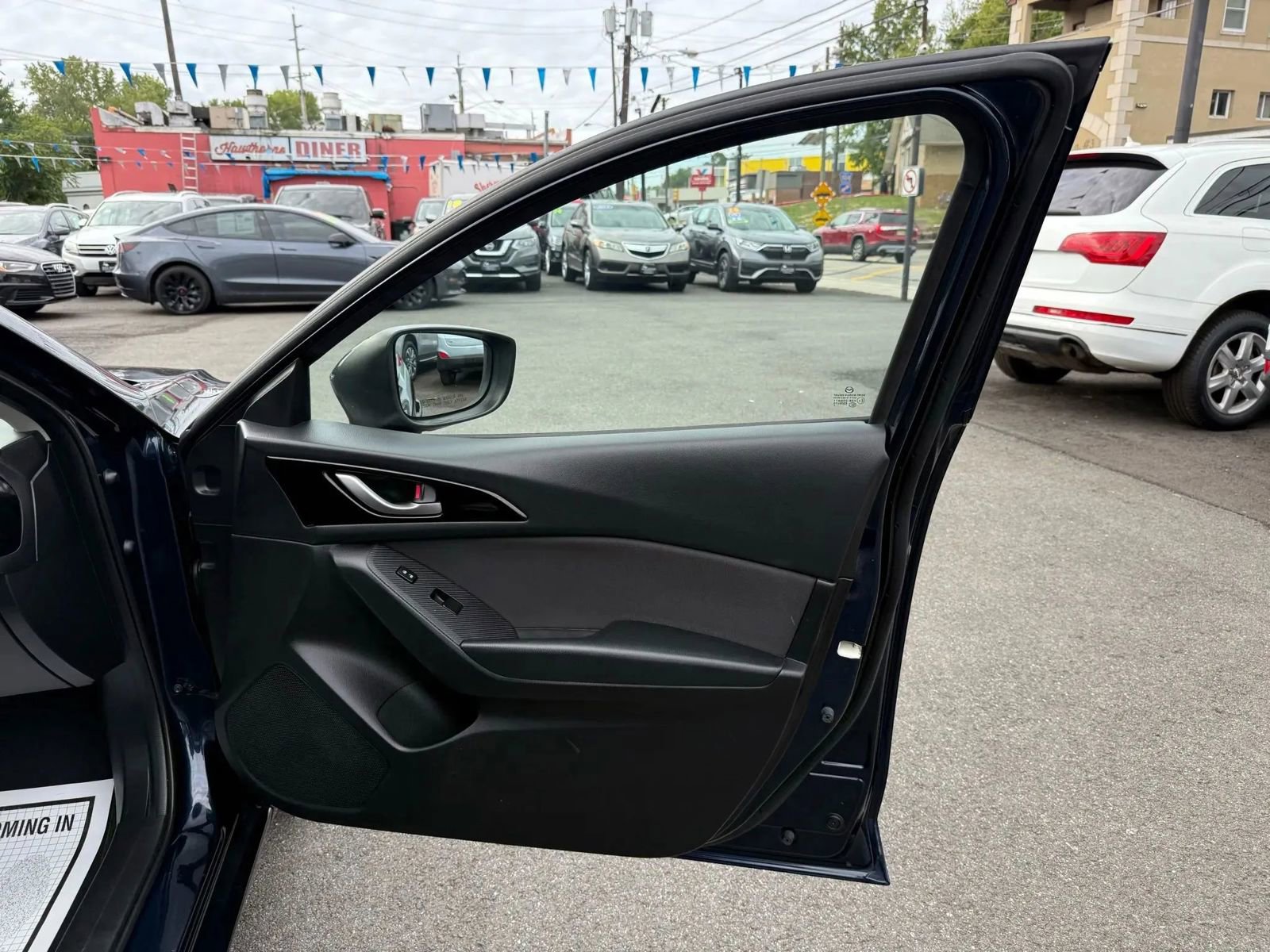 Used 2014 MAZDA MAZDA3 i Touring image 43