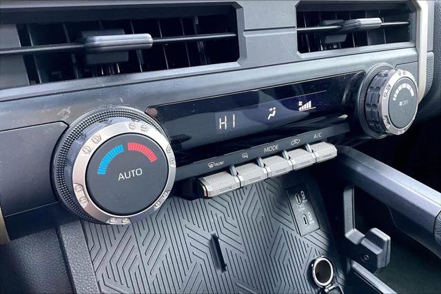 Certified 2025 Toyota Tacoma TRD Sport image 33