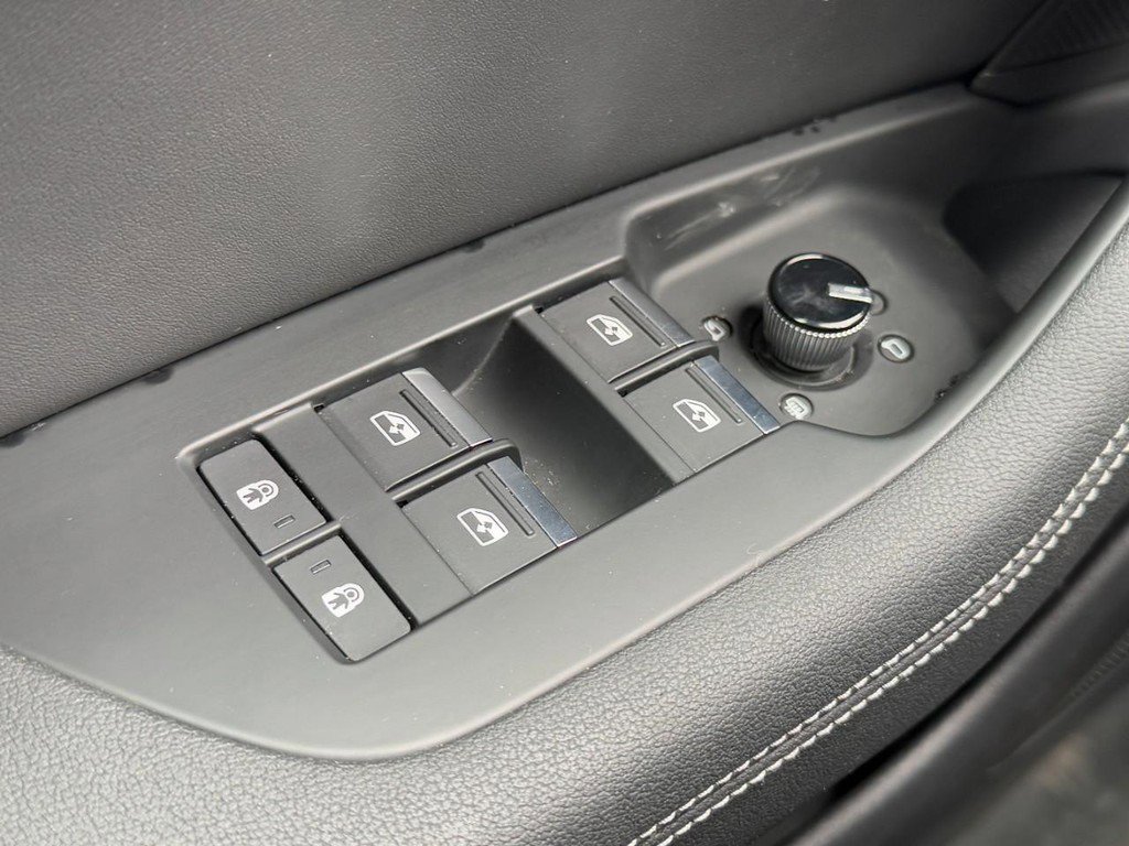 Used 2023 Audi A6 Premium Plus w/ Premium Plus Package image 25