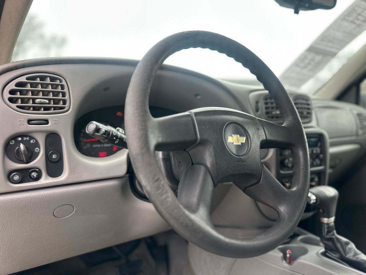 Used 2008 Chevrolet TrailBlazer LT w/ Sun And Sound Package RWD image 12