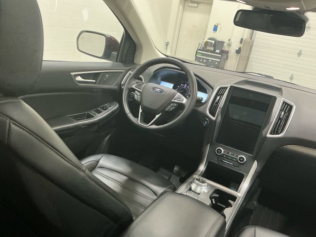 Used 2022 Ford Edge SEL w/ Convenience Package image 16