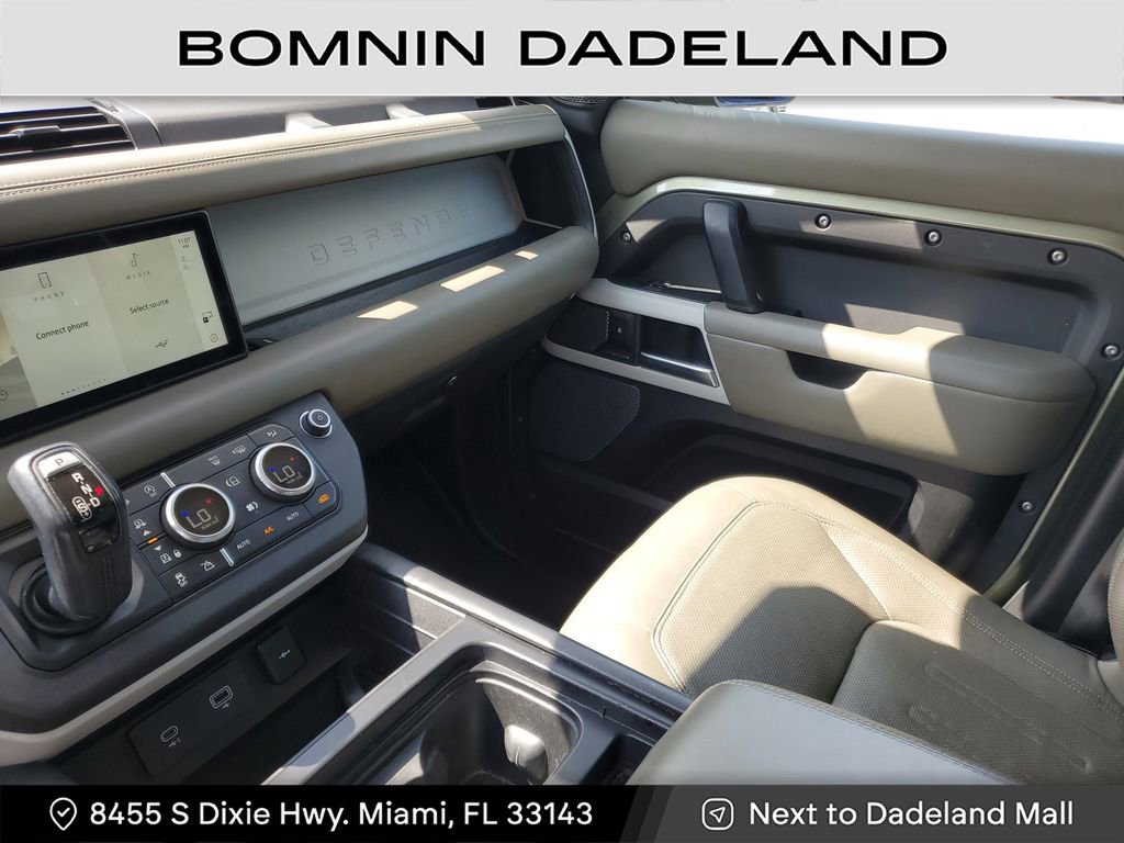 Used 2020 Land Rover Defender 110 SE image 20