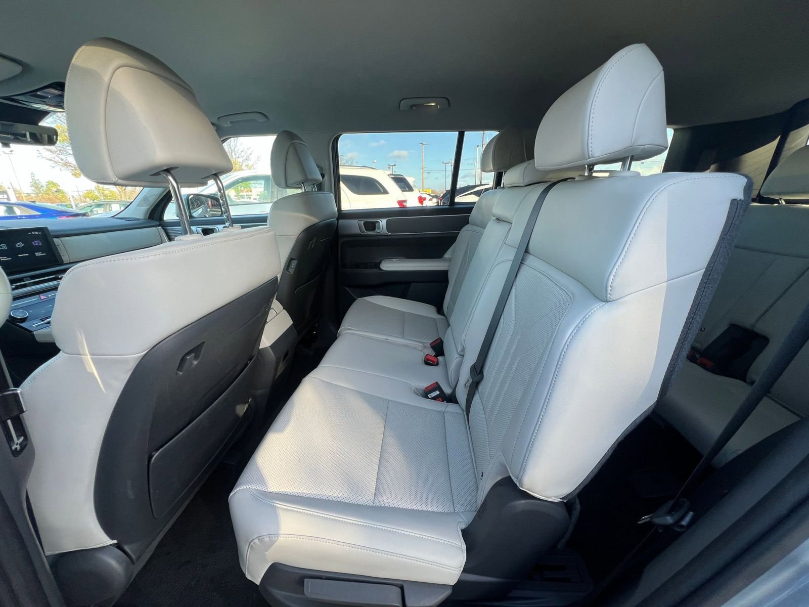 Used 2025 Hyundai Santa Fe SEL image 28