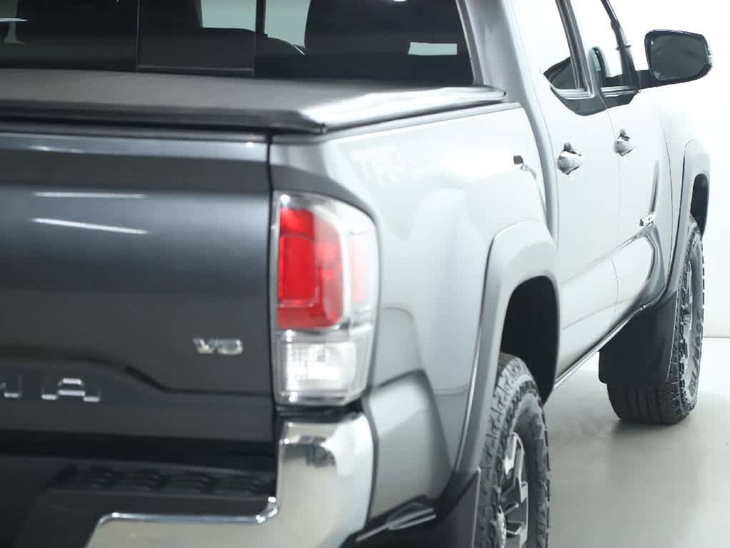 Certified 2022 Toyota Tacoma TRD Off-Road AWD/4WD image 43