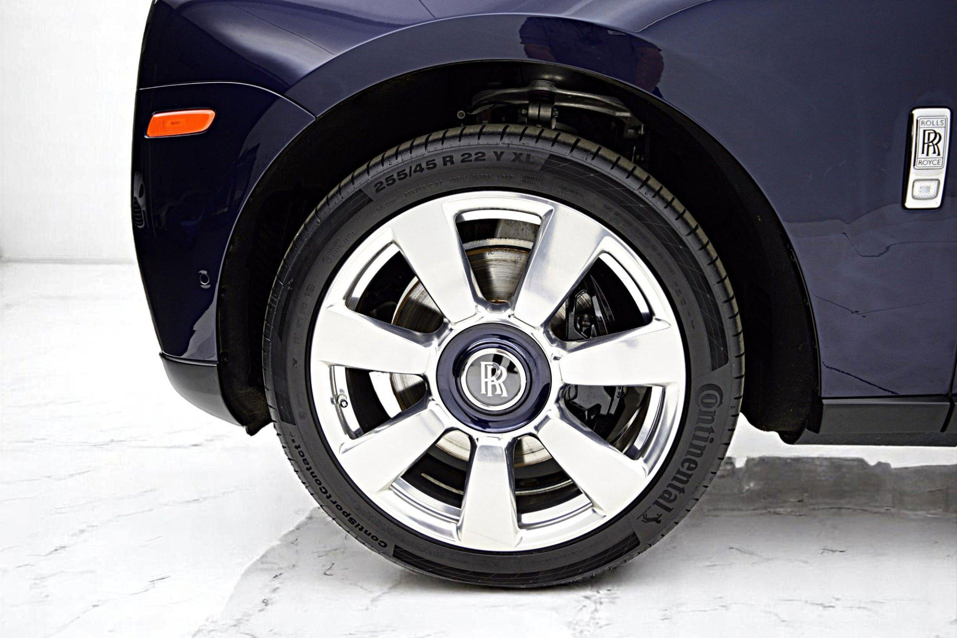 Used 2025 Rolls-Royce Cullinan image 46