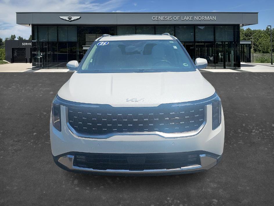 Used 2025 Kia Carnival SX FWD image 2