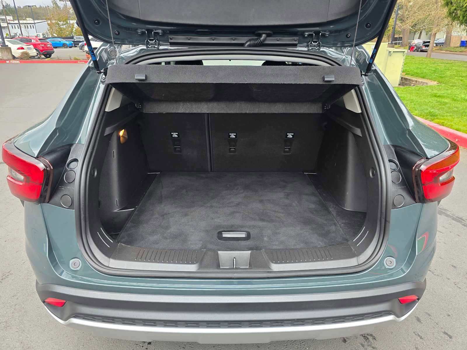 Used 2025 Chevrolet Trax LT image 13