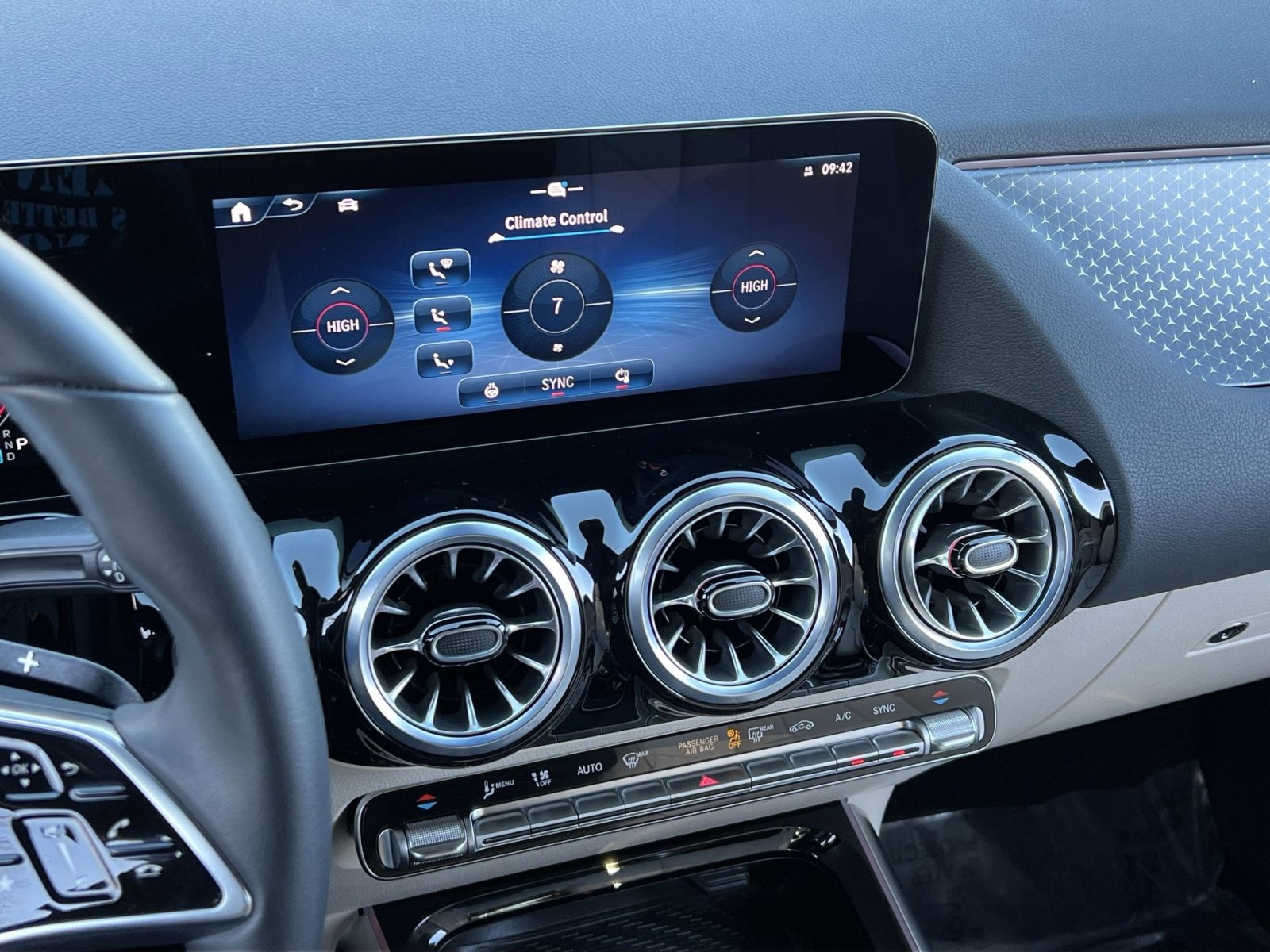 Certified 2025 Mercedes-Benz GLA 250 GLA 250 image 19