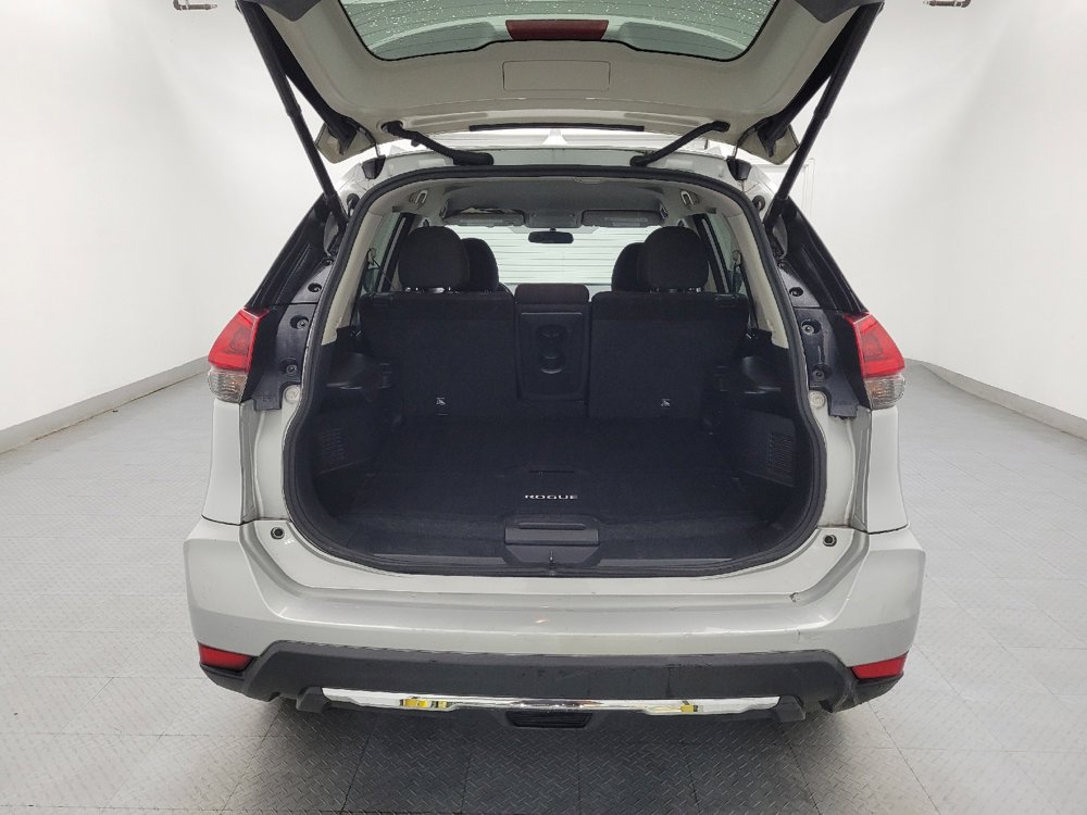 Used 2018 Nissan Rogue SV w/ Premium Package AWD/4WD image 29