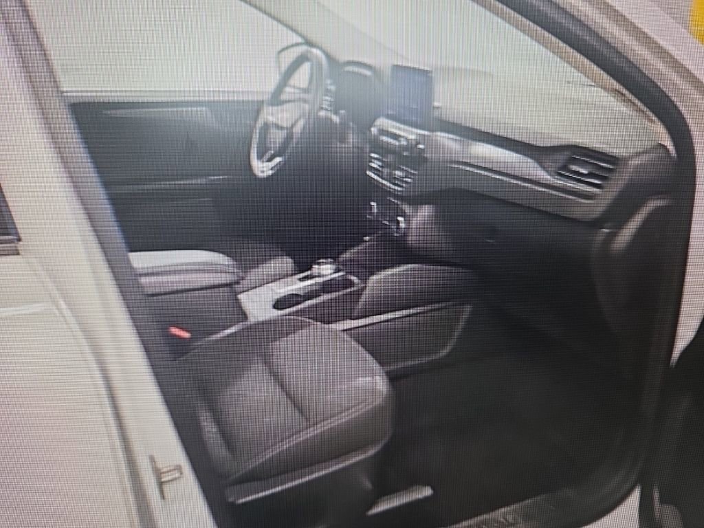 Used 2023 Ford Escape Active image 12