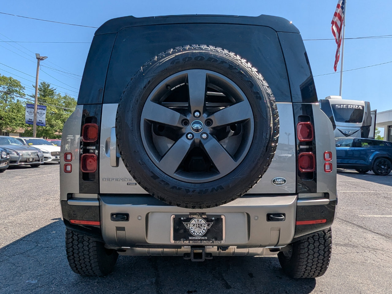 Used 2023 Land Rover Defender 110 X-Dynamic SE image 10