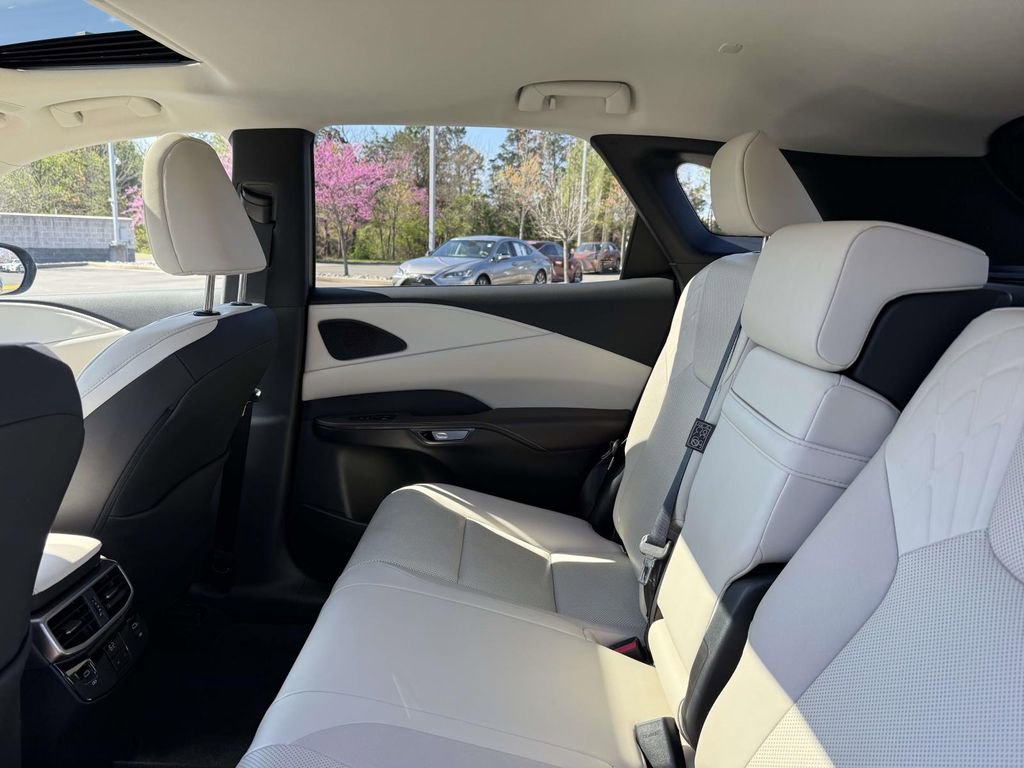 Used 2024 Lexus RX 350 Premium w/ Accessory Package (K3) image 18