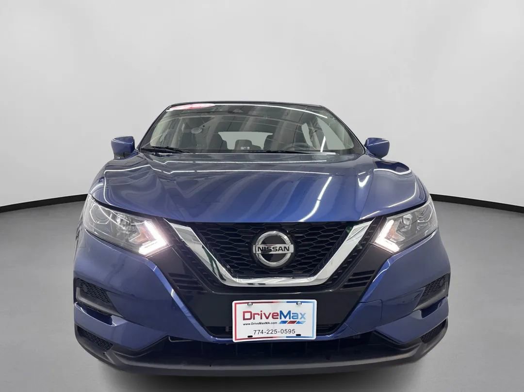 Used 2022 Nissan Rogue Sport S image 2