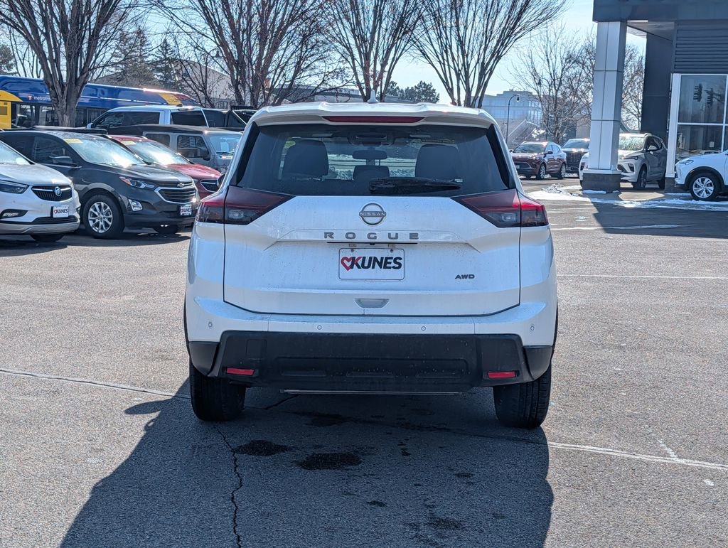 Used 2025 Nissan Rogue SV AWD/4WD image 6