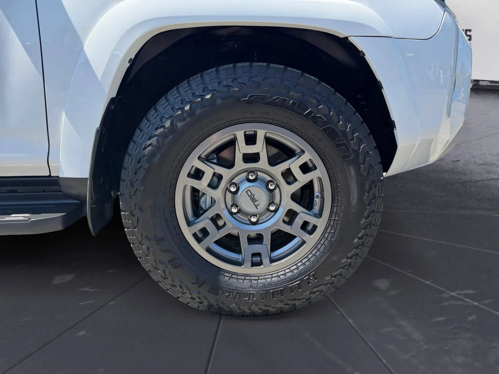 Used 2018 Toyota 4Runner TRD Off-Road AWD/4WD image 27