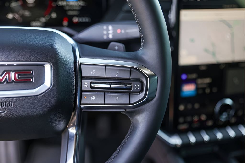 Used 2024 GMC Acadia Elevation w/ Luxury Package image 13