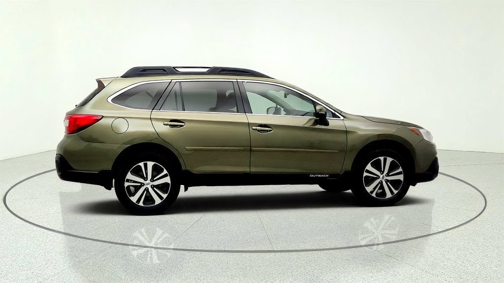 Used 2018 Subaru Outback 2.5i Limited AWD/4WD image 4