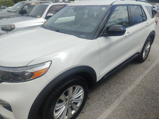 Used 2022 Ford Explorer Limited AWD/4WD image 6