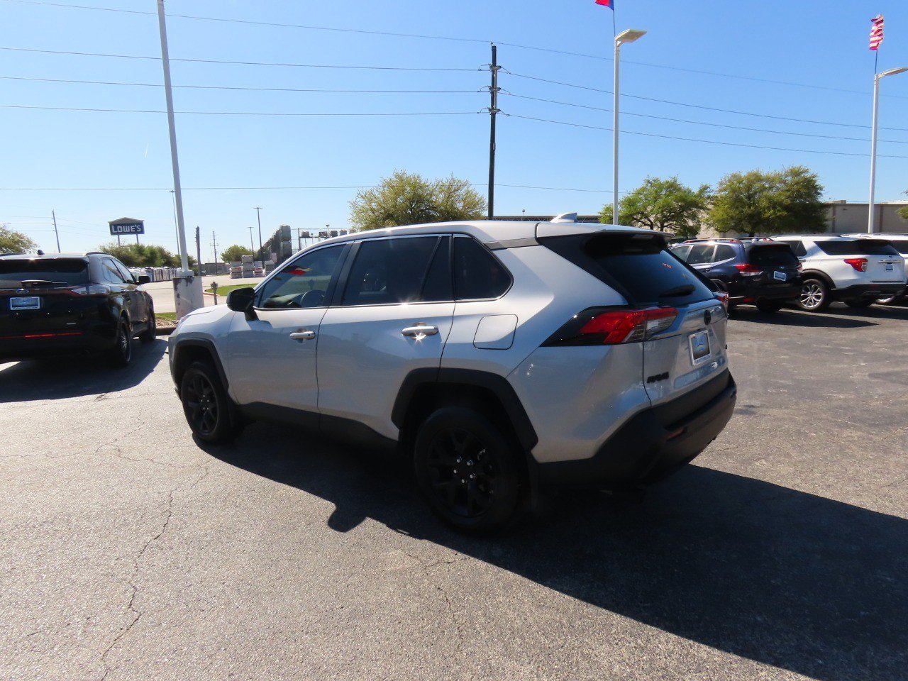 Used 2024 Toyota RAV4 LE image 16