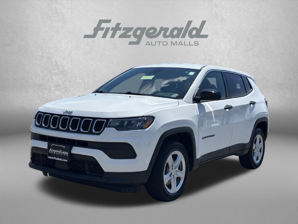 Used 2023 Jeep Compass Sport AWD/4WD image 2