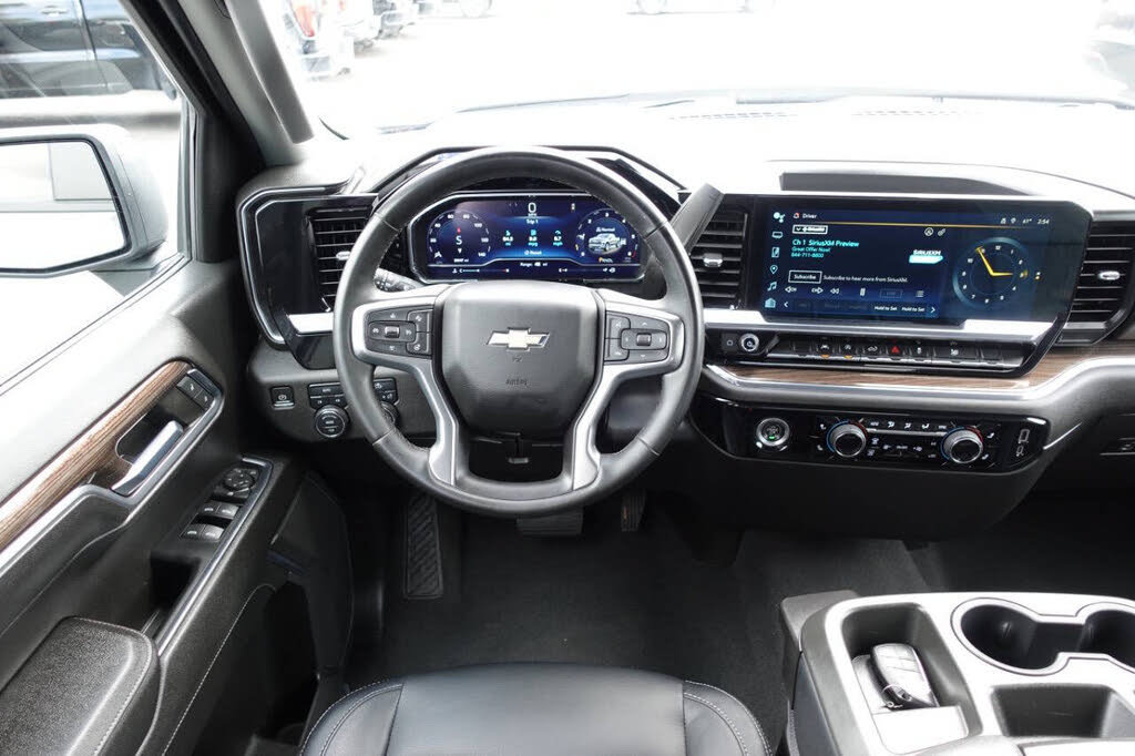 Used 2023 Chevrolet Silverado 1500 LT AWD/4WD image 39