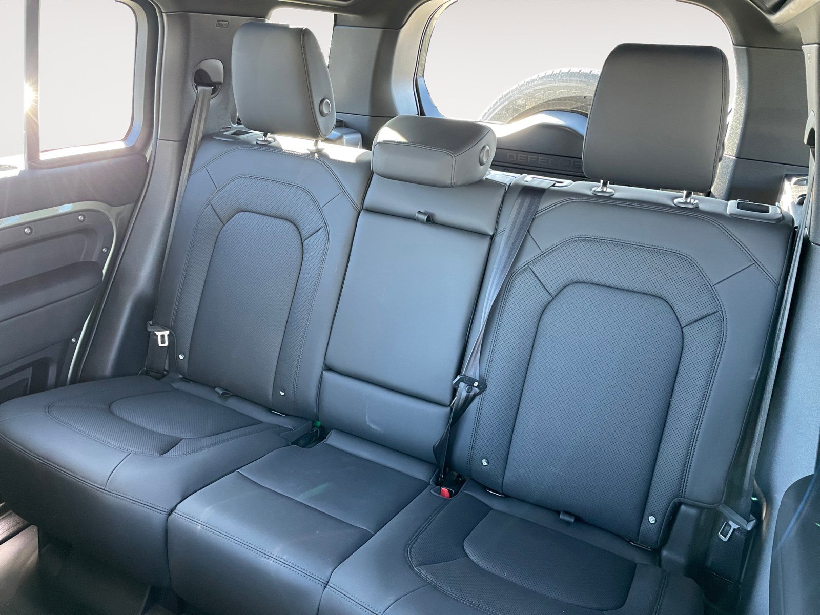 Used 2025 Land Rover Defender 110 S image 20