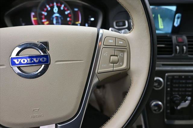 Used 2015 Volvo XC60 T6 AWD/4WD image 17