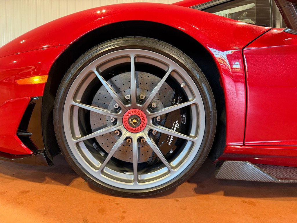 Used 2019 Lamborghini Aventador SVJ image 17