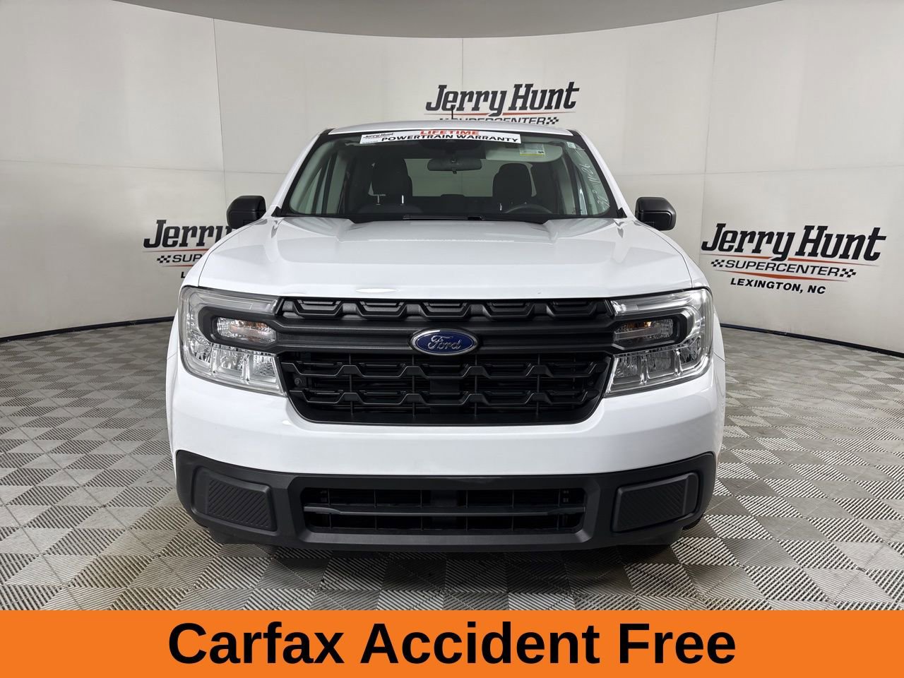 Used 2024 Ford Maverick XL image 3